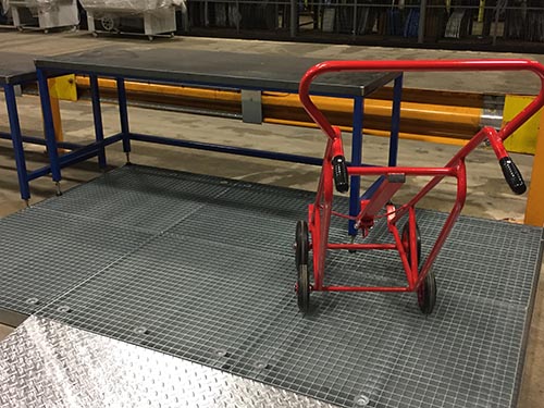 heavy-duty-workbench-spill-bench