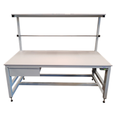 Height adjustable industrial workbench down - sit position