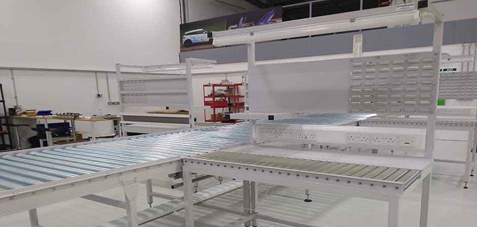 Industrial workstation – 940 industrial workstation with conveyor