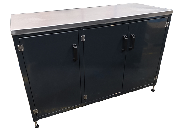 Workshop workbench – triple cupboard – 570 Workshop Triple cupboard workbench