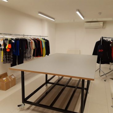 cutting table