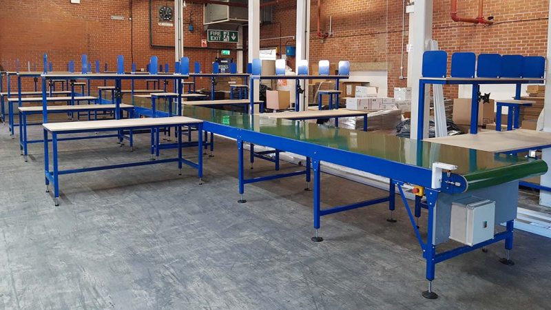 conveyor with packing benches Medium Duty Belt Conveyor