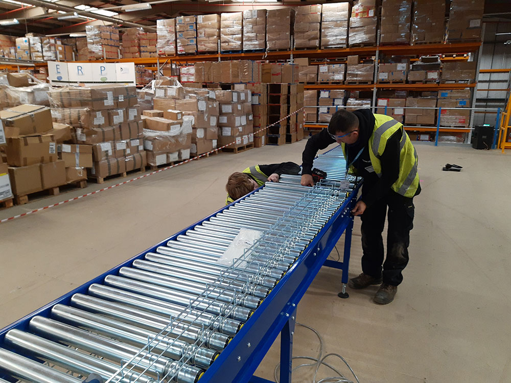 Lineshaft conveyor installation