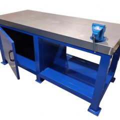 Heavy duty bench with vice