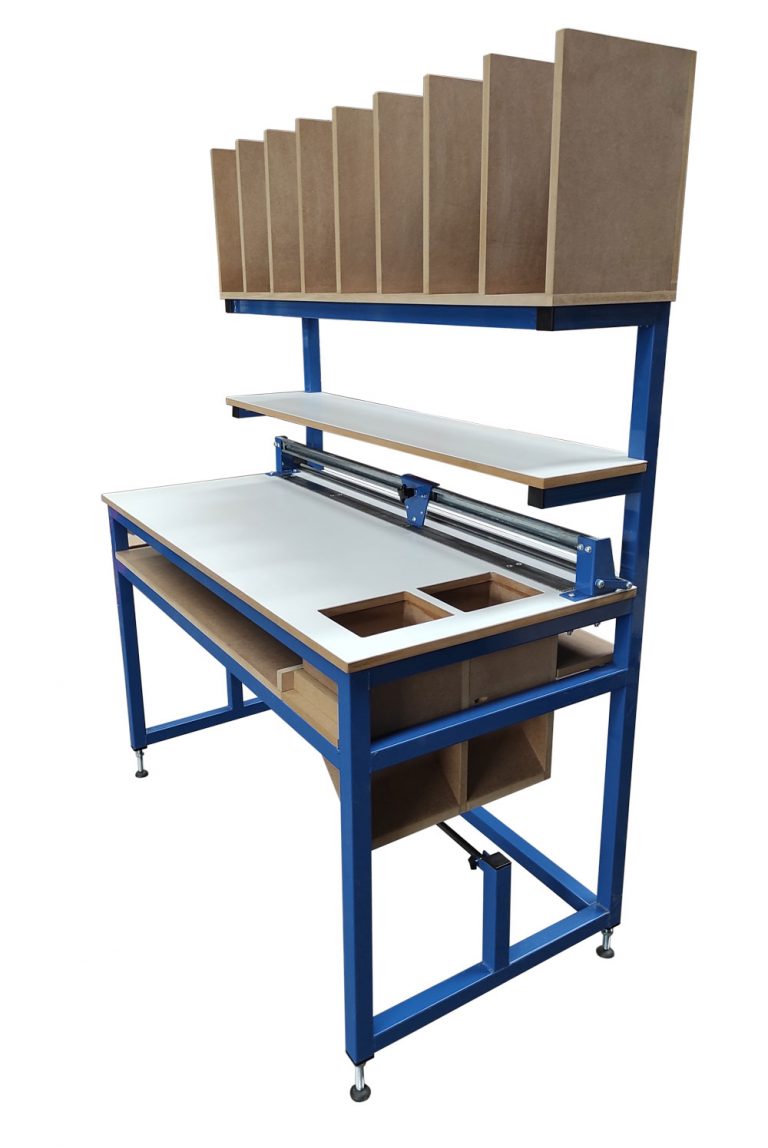 Packing bench with bins