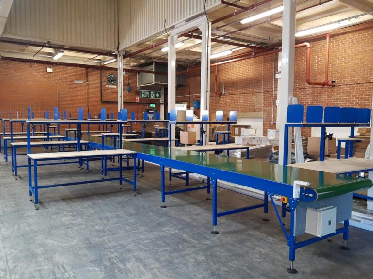 Belt Conveyor & Packing Tables for e-Commerce Fulfilment Centre