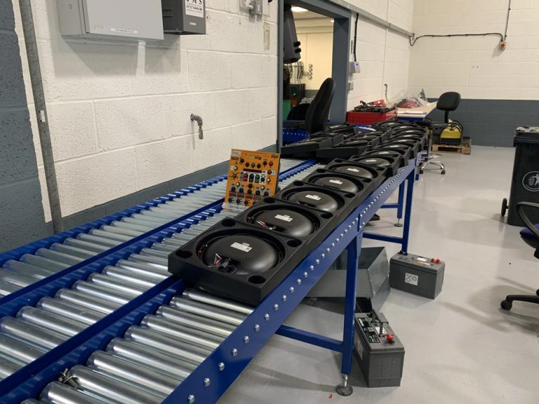 Gravity Roller Conveyor for Traffic Light Assembly Line