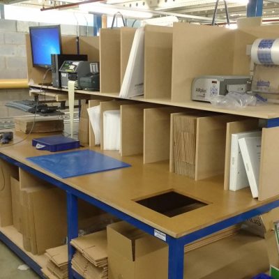 Packing bench