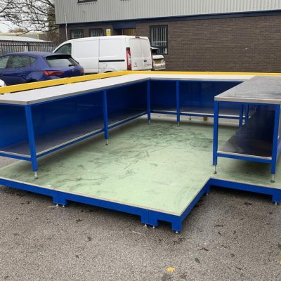 Team Leader Workstation with Warehouse Barriers