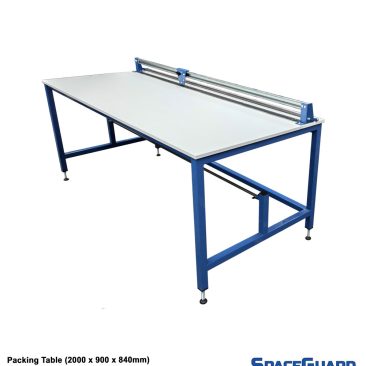 packing table with cutter