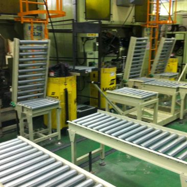 gravity-conveyor-lift-up-gates-366x366